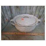 STONEWARE POT W/ LID