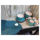 ROYAL NORFOLK DISHES & PLACE MATS