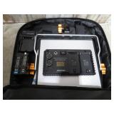 NEEWER LED VIDEO LIGHT
