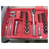 1/2' DRIVE CRAFTSMAN SOCKETS & RATCHET