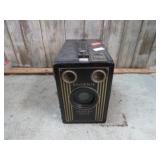 ANTIQUE BROWNIE TARGET SIX-16 BOX CAMERA