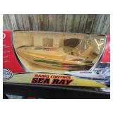 RADIO CONTROL SEA RAY BOAT