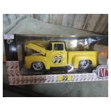 1:24 DIECAST 1956 FORD F-100 PICK-UP TRUCK