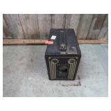ANTIQUE BROWNIE TARGET SIX-20 BOX CAMERA