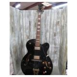 OSCAR SCHMIDT WASHBURN OE40B GUITAR