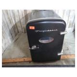 MINI CAN REFRIGERATOR