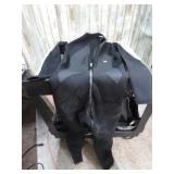 ONEIL FULL WET SUIT -- L