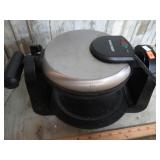 BELGIAN WAFFLE MAKER