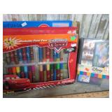 DISNEY PLAYSET & PAINT PENS