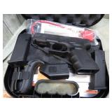 GLOCK 23 GEN 4 40 CAL PISTOL - 2 MAGS, ETC