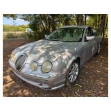 2000 Jaguar S-Type V8 4.0L - Odometer reads 119,880 miles