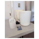 2 Toilet Bowl Brushes, Plunger, 2 Waste Baskets