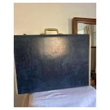 Large Vintage Samsonite Suitcase