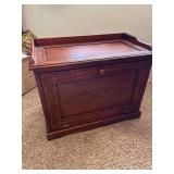 Shoe Closet 30”x 15”x 23”