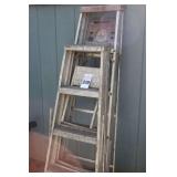 2 Aluminum Ladders 6 foot & 5 foot
