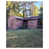 Fixer Upper with Big Potential in Desirable Lakesite Neighborhood - Near Lake Chickamauga! ONLINE AUCTION Dec. 2nd