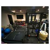 Dynamic Fitness & Strength Belt Squate Machine