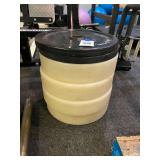 Lot of Assorted Weightlifting Plates - (4) 10LB Eleiko & (2) 5KG Wernksan