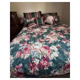 Qiuilt, Matching Pillow, Dust Ruffle