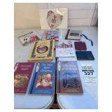 Books - Antique & Vintage Christmas Theme