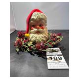 Musica Santa w Berry Wreath