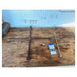 Lot of 2 Lug Wrenches