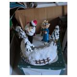 Alvin and Chipmunks Spinning Dancing, Singing Christmas