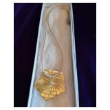 Carved Mother-of-Pearls Flower Pendant Necklace .