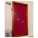 9”x18” Display Case (broken glass)