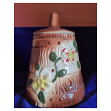 Vintge McCoy Pottery Butter Churn Cookie Jar, Typically Produced in the 1930s or 1940s.