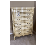 Vintage chest of drawers.