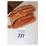 Wilson Left Hand Glove - Like New