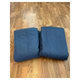 2 Moving Blankets