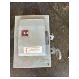 Cutler-Hammer Heavy-Duty Safety Switch Disconnect