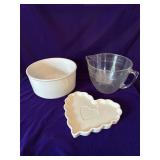 2 Serving Dishes and a Pampered Chef’s 8 Cup Measuring/Batter Bowl
