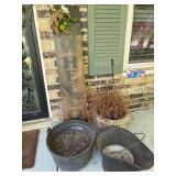 4 Piece Yard Decor