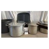 Misc. Sized Pots and Broiler Pan Set