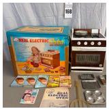 ARGO Industries Corp.'s Junior Chef 'Real Electric Oven and Bake Set '