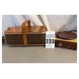Salton Hot Basket Roll Refresher and Hot Plate