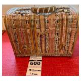 Soure Bag of New York Train Case