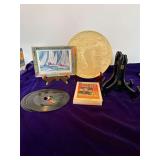 Pictures, Plate Displays Plate, Book, 45s