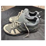Oboz Arete hiking shoe. Size 11?
