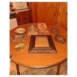Frames and Pictures