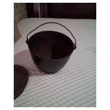 Cast Iron Pot with a Aluminum Lid