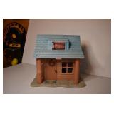 FISHER PRICE LOVING FAMILY CAMPING CABIN