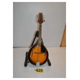 JOHNSON MANDOLIN