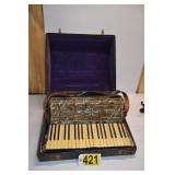 CARMEN ACCORDION W/CASE
