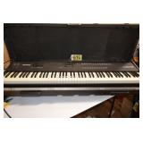 ALESIS QS8 PROFESSIONAL KEYBOARD