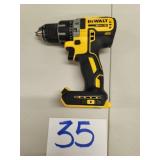 DEWALT XR 20 VOLT DRILL LIGHTLY USED