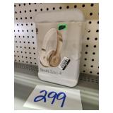 BEATS SOLO 4 HEADPHONES